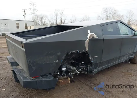 2025 Tesla Cybertruck All-Wheel Drive from USA, damaged, VIN 7G2CEHED7SA067895